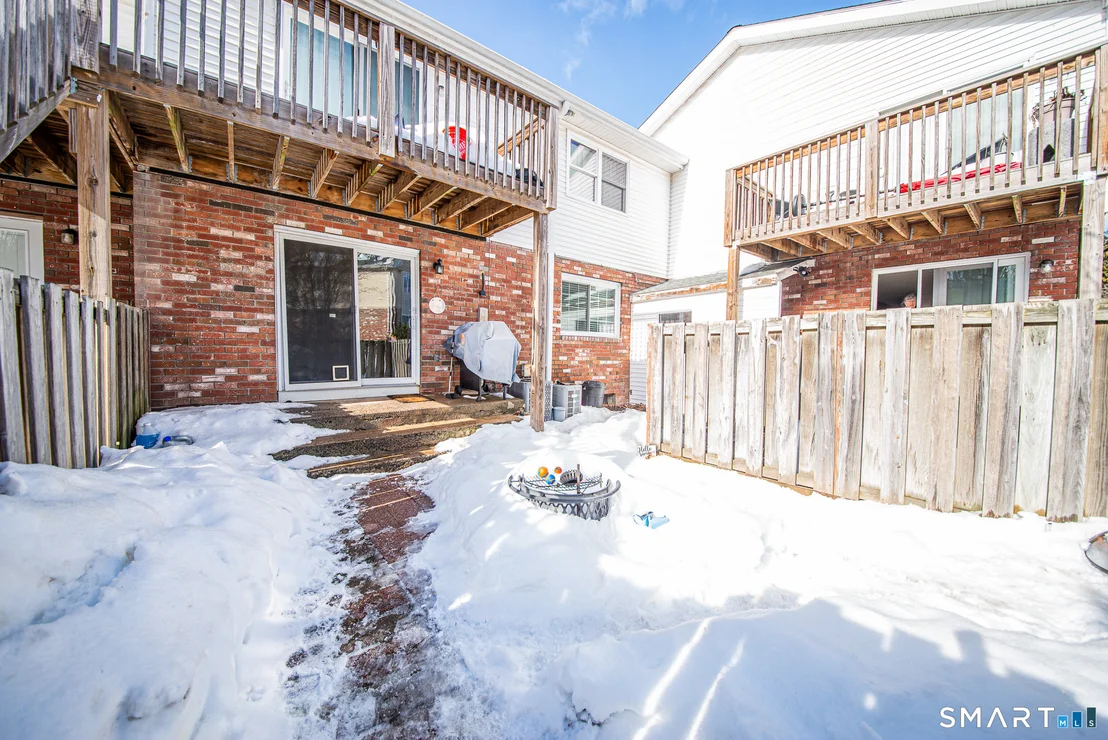 Photo of Unit F at 4 Georgetown Drive
