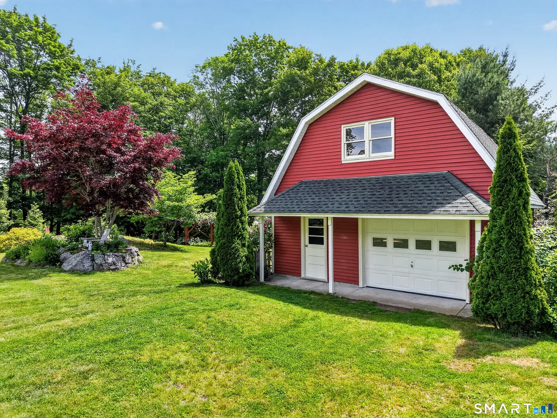 Photo of 43 Hedge Avenue