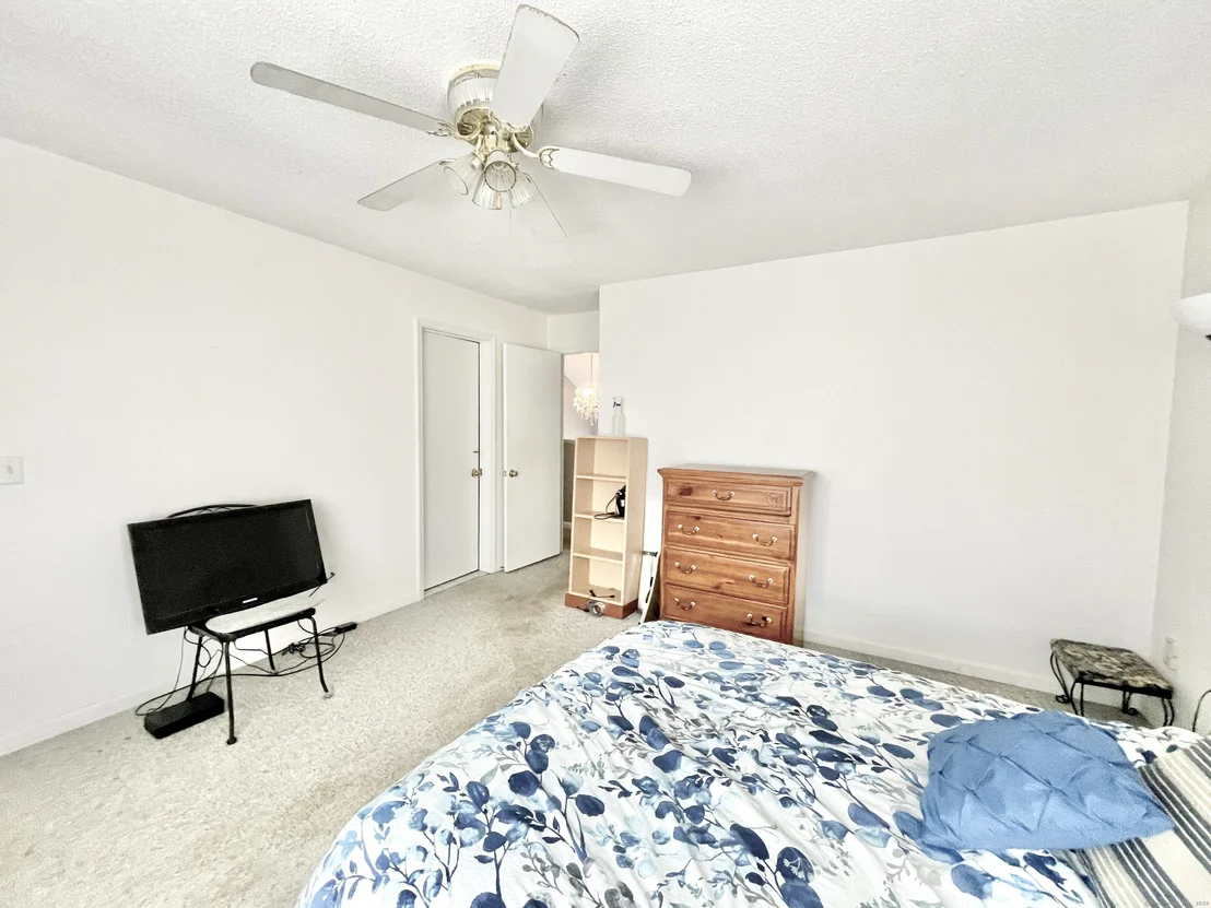 Photo of Unit 24A at 925 Oronoke Road