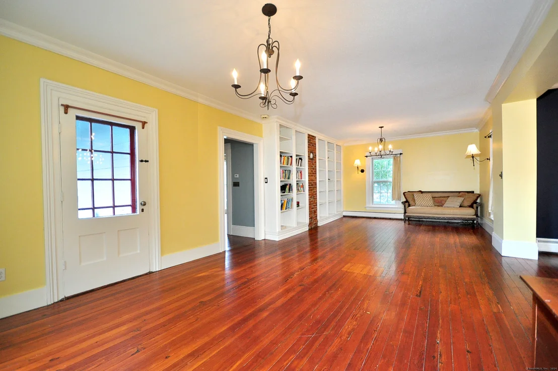 Photo of 19 Maple Avenue