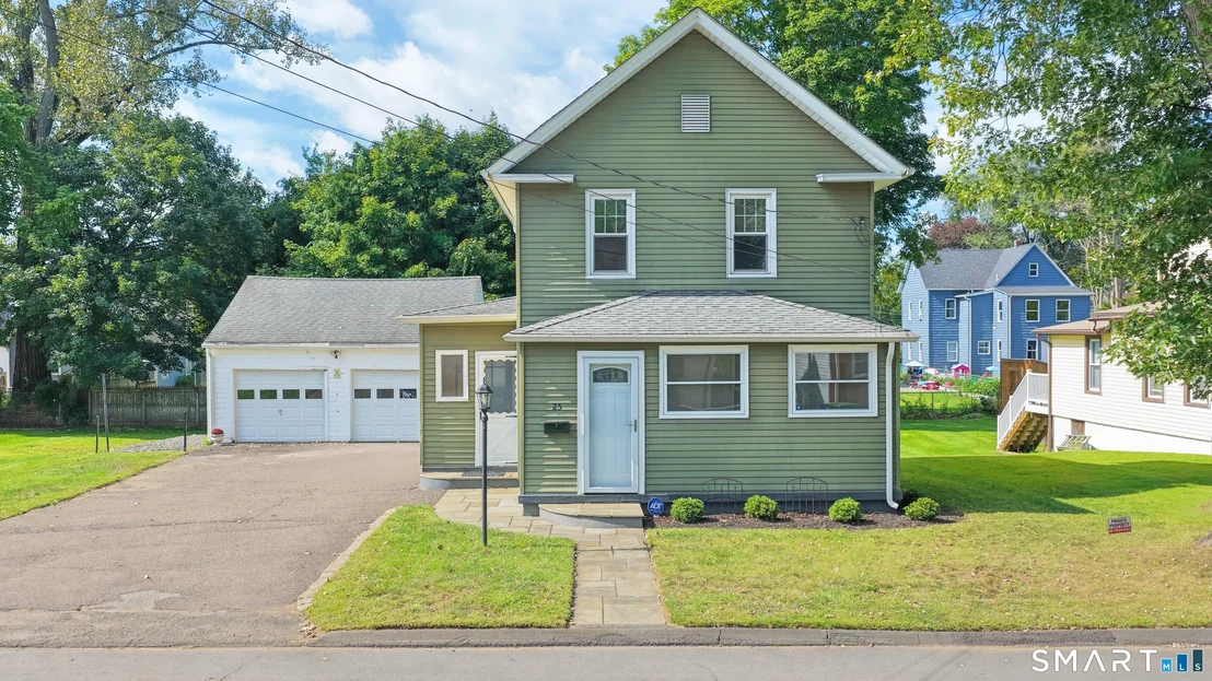 Photo of 25 Maple Avenue