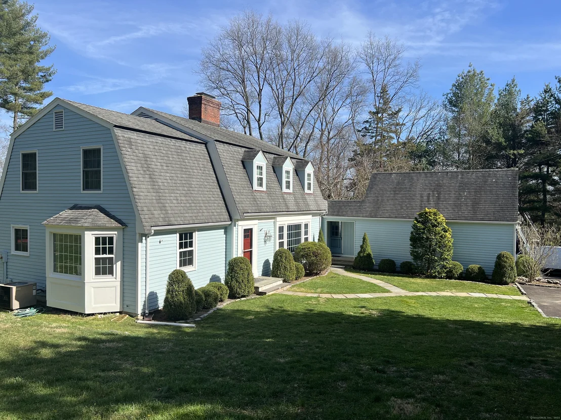Photo of 320 Westport Road