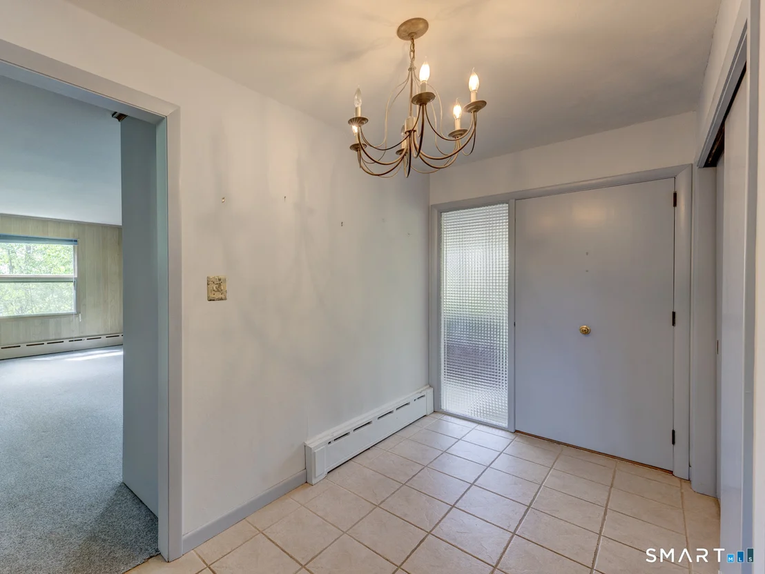 Photo of 284 Chestnut Hill Road