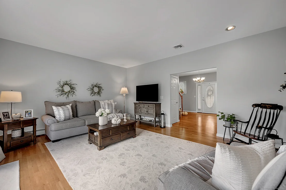 Photo of 20 Cowles Road