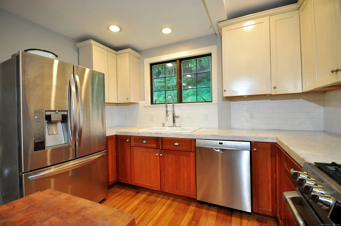 Photo of 19 Maple Avenue