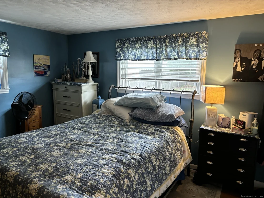 Photo of 30 Quaker Lane