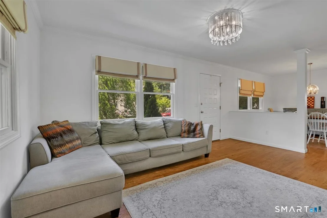 Photo of 30 Quaker Lane