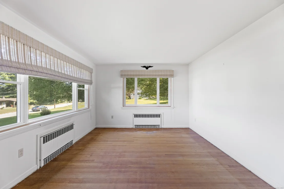 Photo of 43 Arrowhead Drive