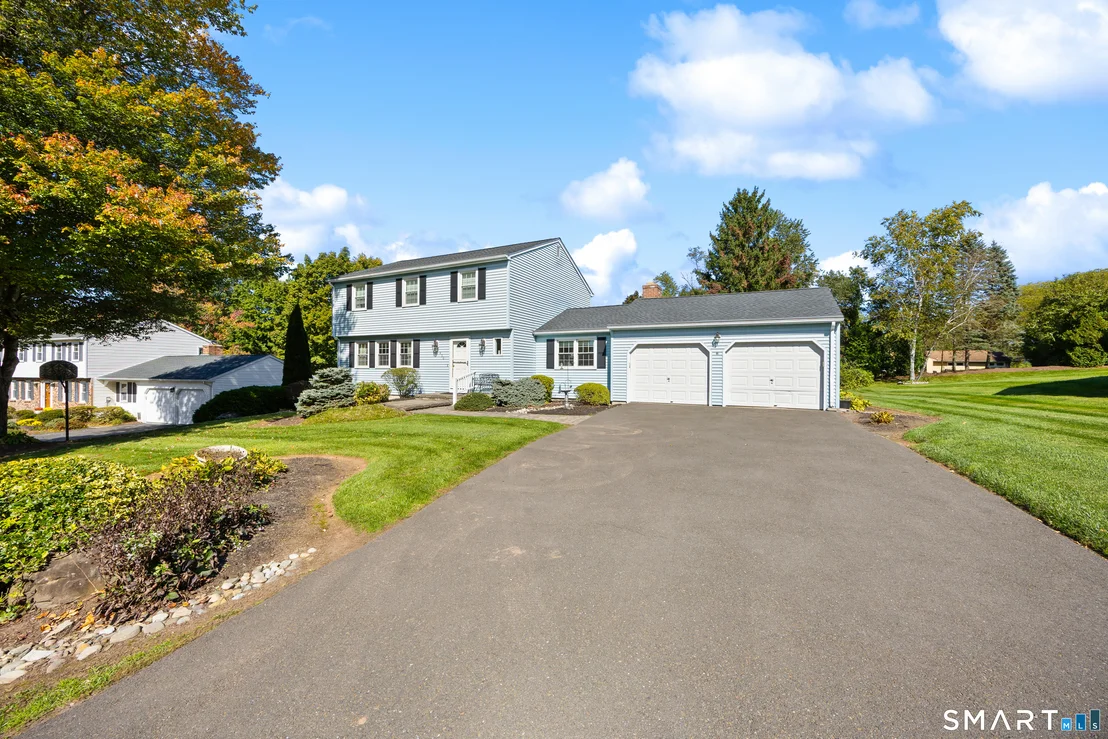 Photo of 450 Cardinal Lane