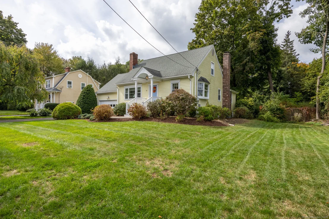 Photo of 57 Bennett Avenue