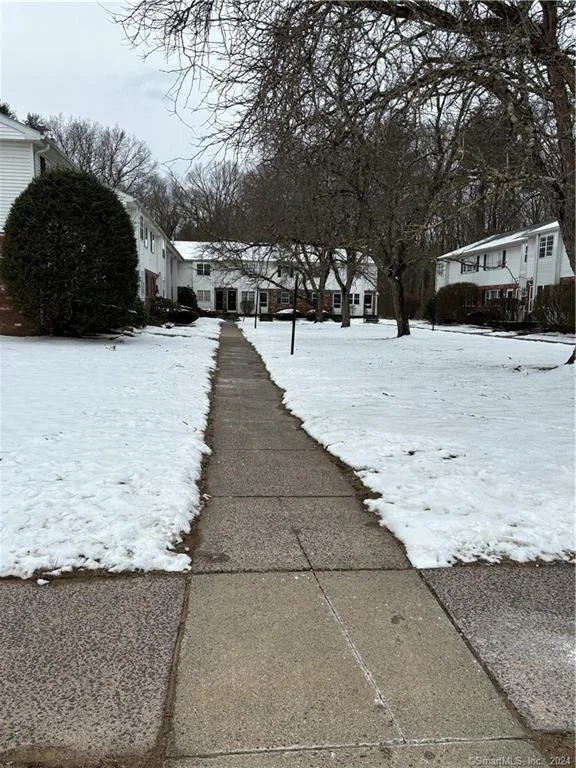 Photo of Unit F at 14 Georgetown Drive