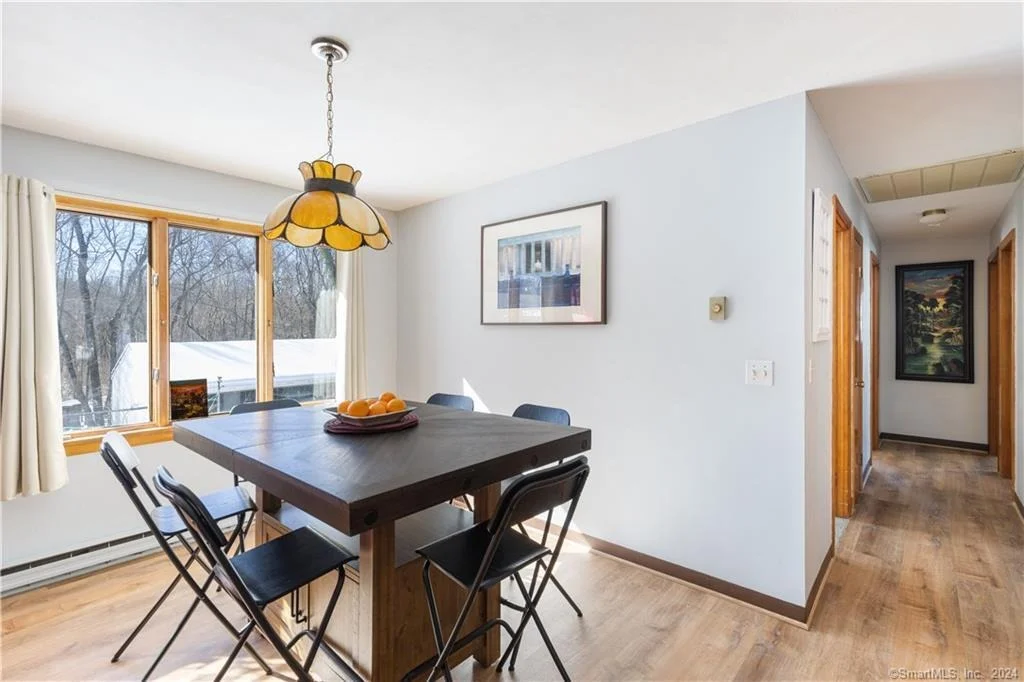 Photo of 498 Scott Road