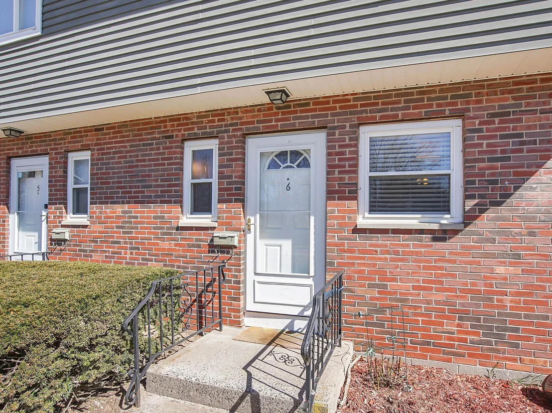 Photo of Unit APT6 at 3 Camelot Drive