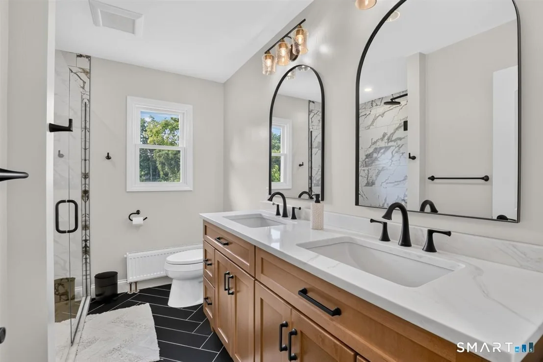 Photo of 366 Hackmatack Street