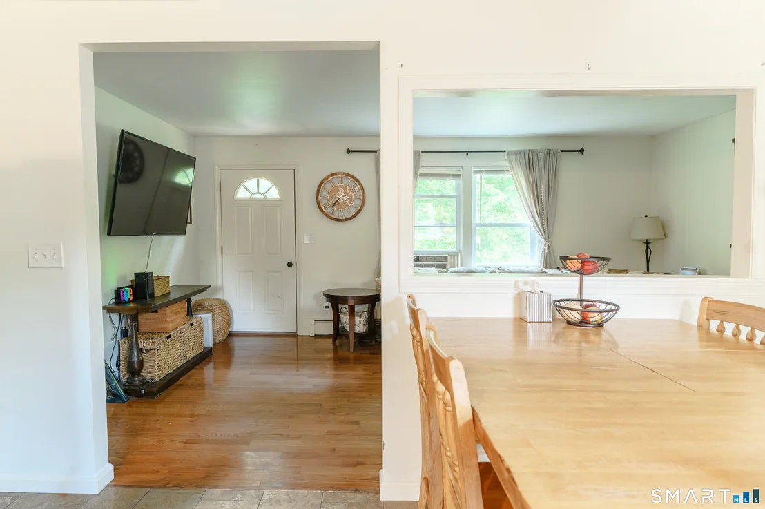 Photo of 847 Sterling Road