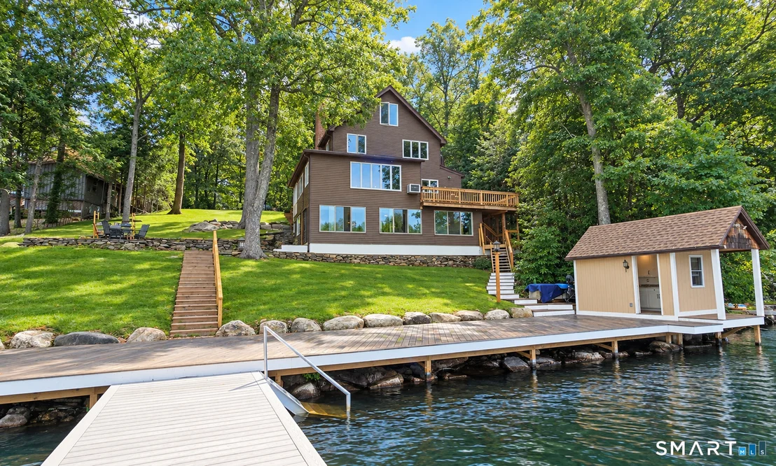 Photo of 752 Lake Drive