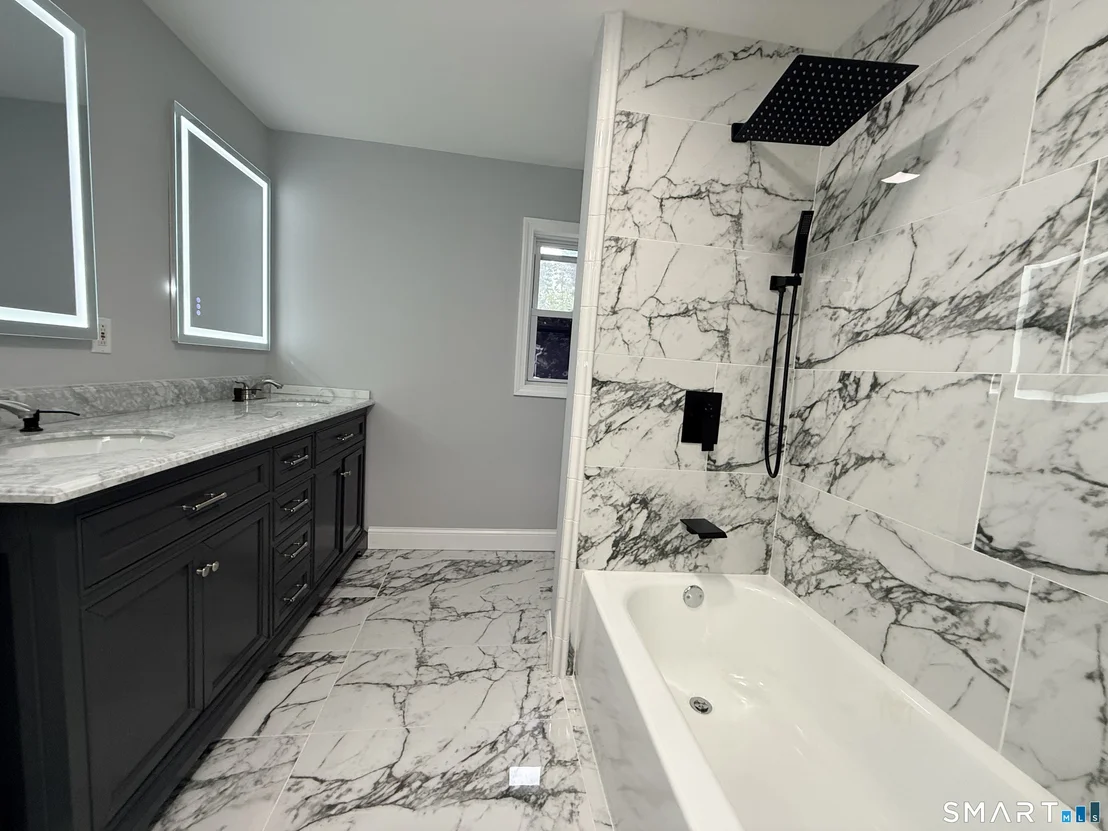 Photo of 62 Mowry Avenue