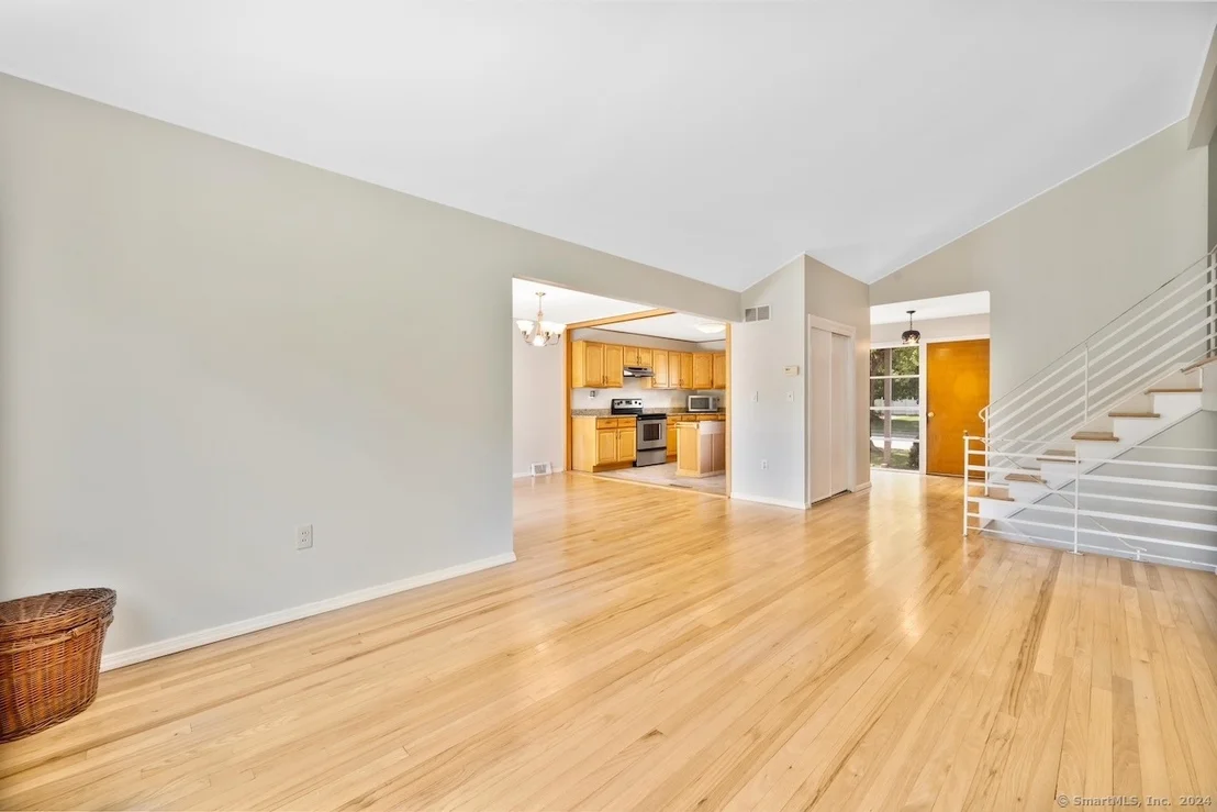 Photo of 39 Niles Drive