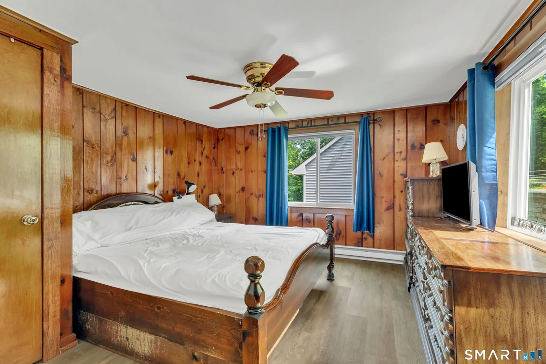 Photo of 51 Lakeview Drive