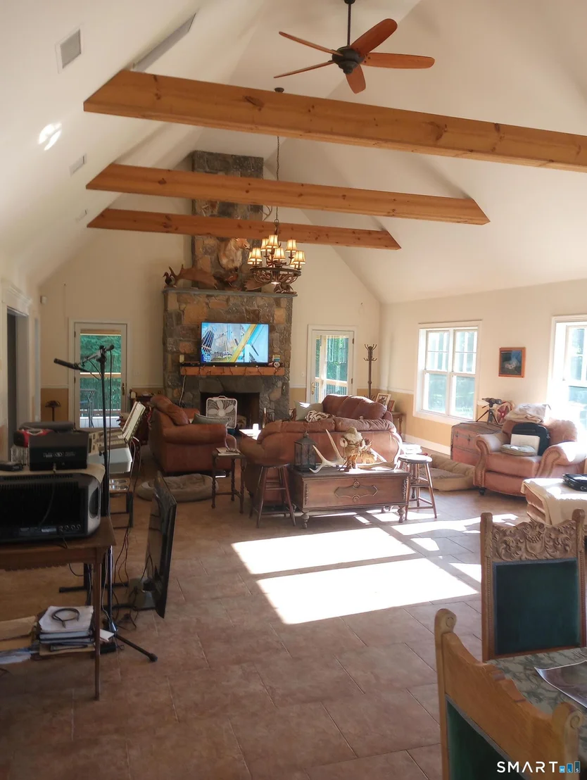 Photo of 250 Maple Road