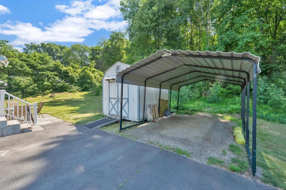 Photo of 2807 Ellington Road
