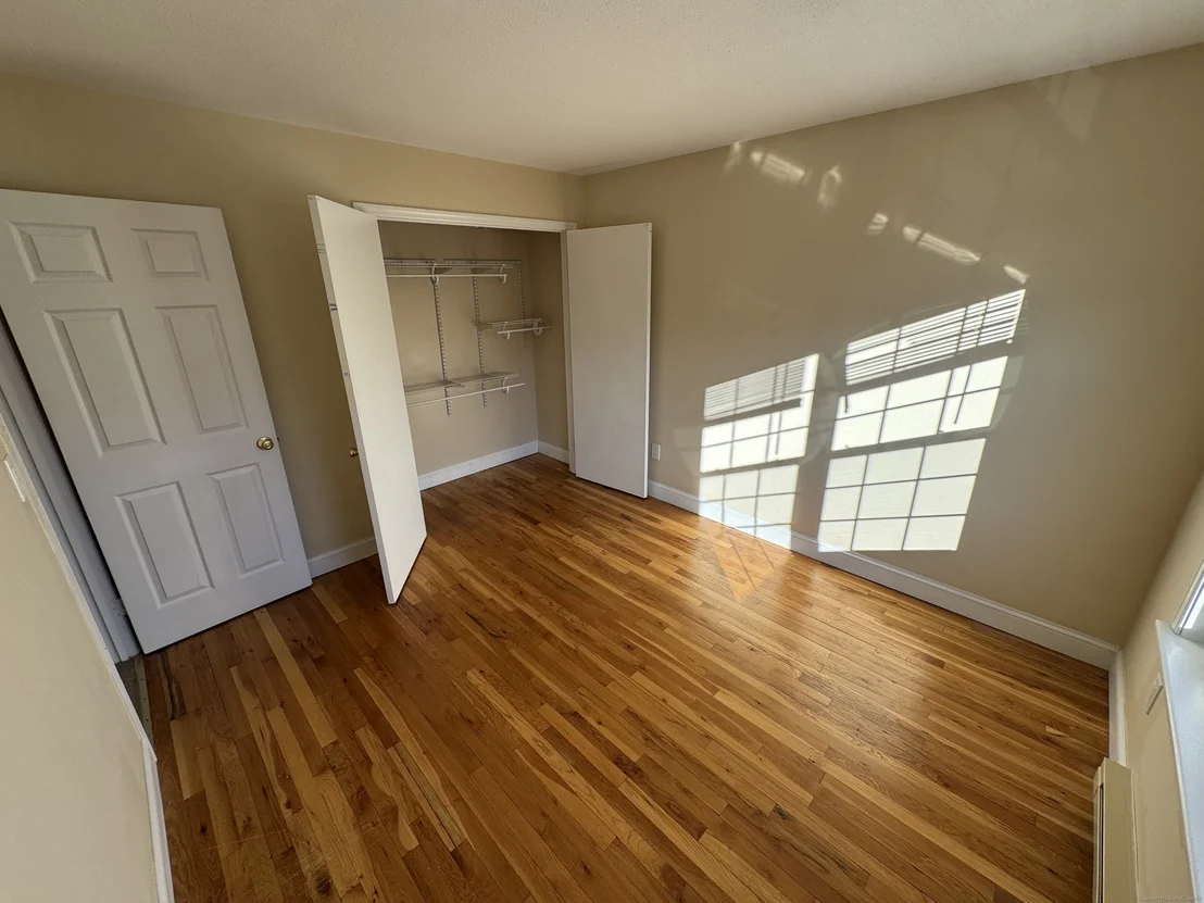 Photo of Unit APT3 at 10 Taft Point