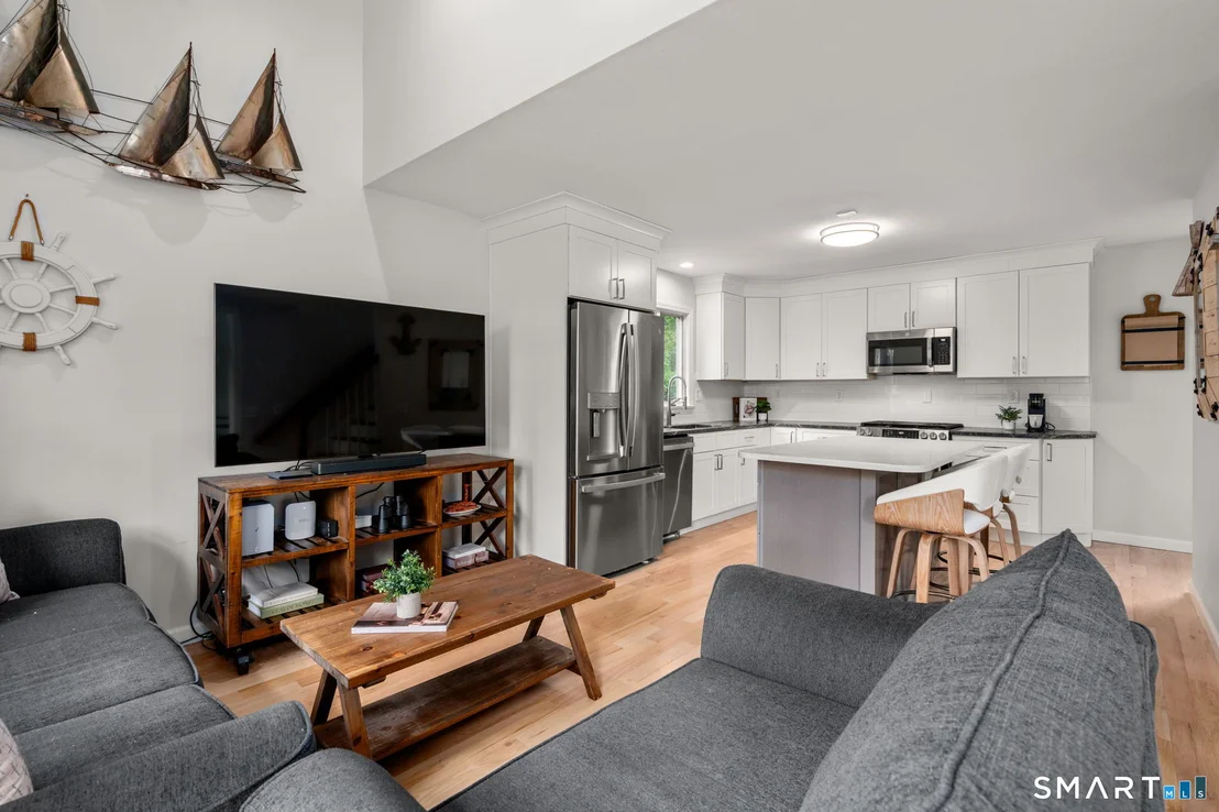 Photo of 440 Lakeview Drive