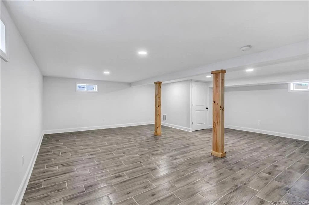 Photo of 39 Edgefield Avenue