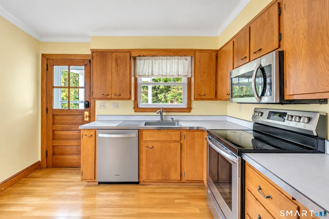 Photo of 282 Boston Post Road