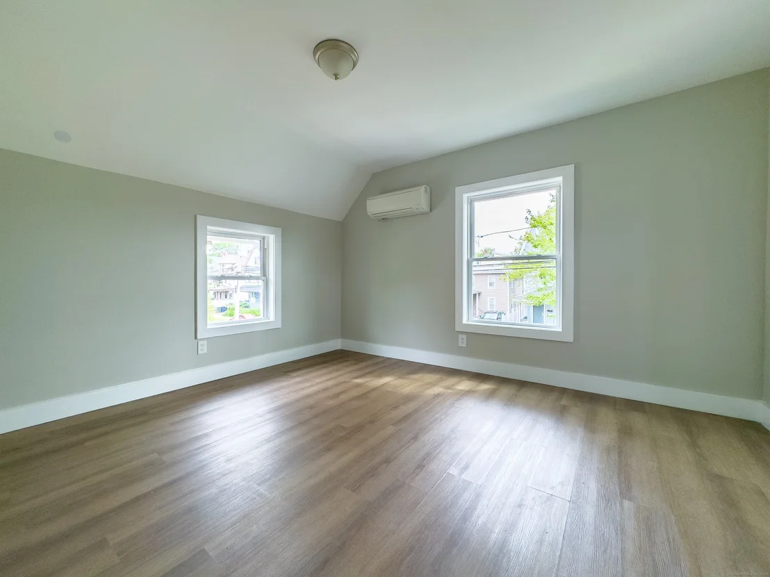 Photo of 25 4th Street