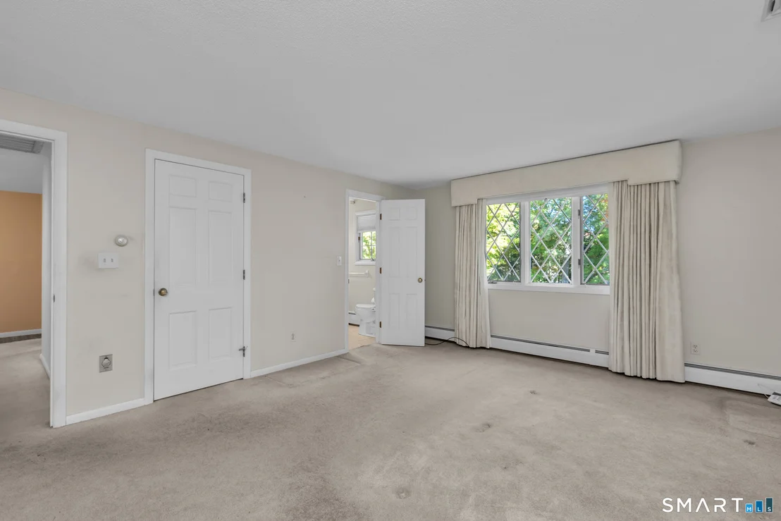 Photo of 77 Bridle Path Drive