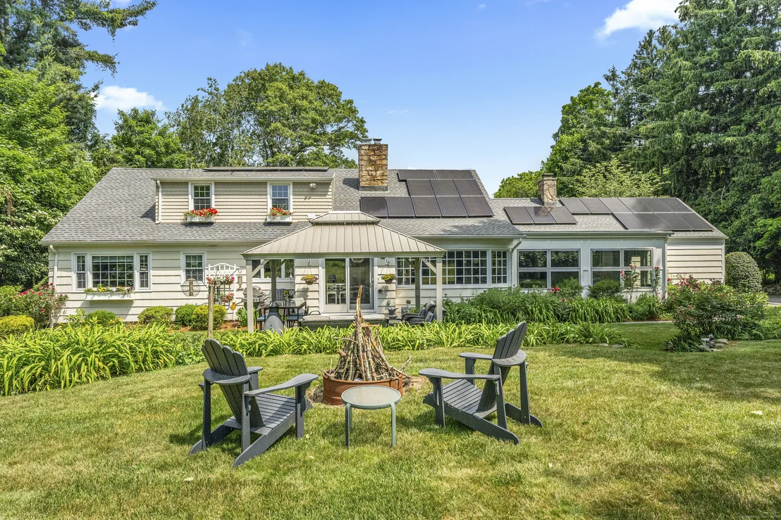 Photo of 691 Buttonball Road