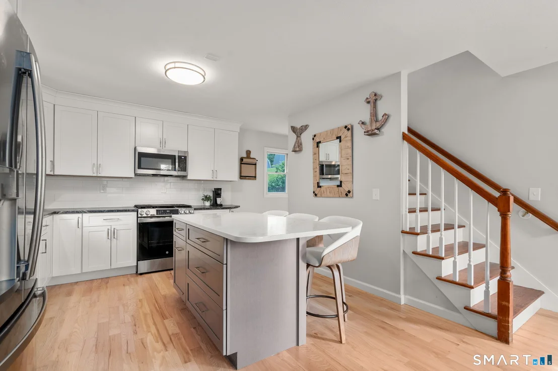 Photo of 440 Lakeview Drive