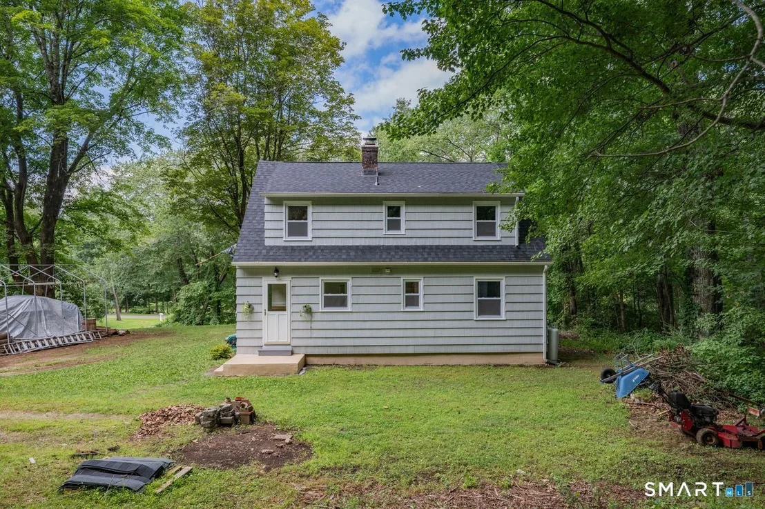 Photo of 425 Lakeside Road