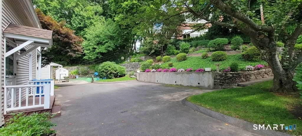 Photo of 1375 Baldwin Street