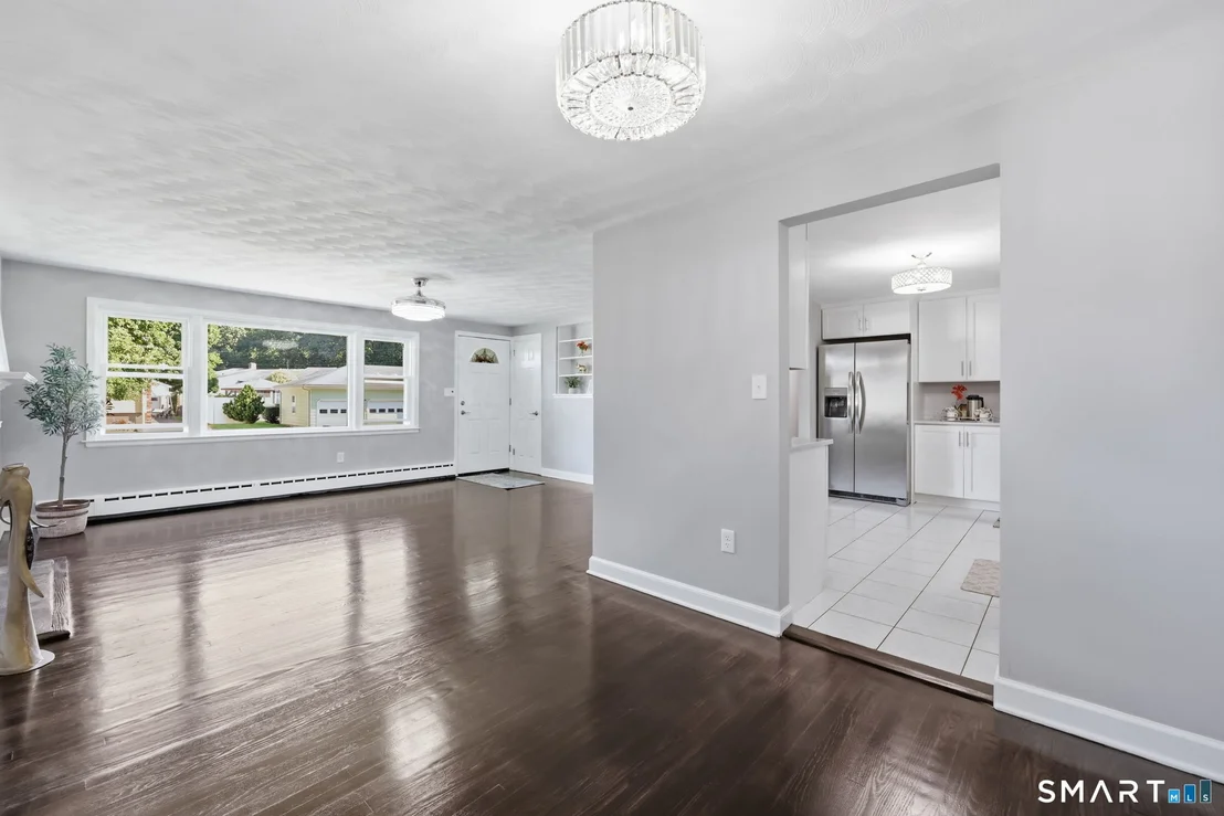 Photo of 156 Robin Hill Road