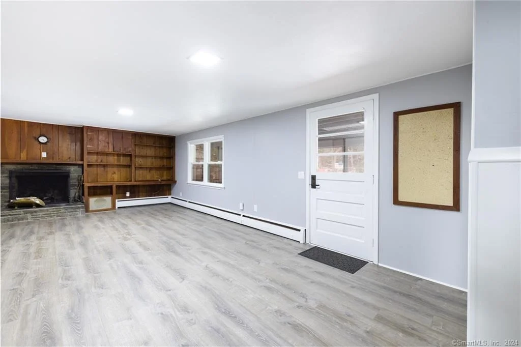 Photo of 2620 Downes Road