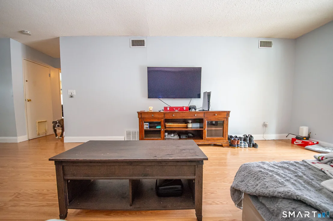 Photo of Unit F at 4 Georgetown Drive