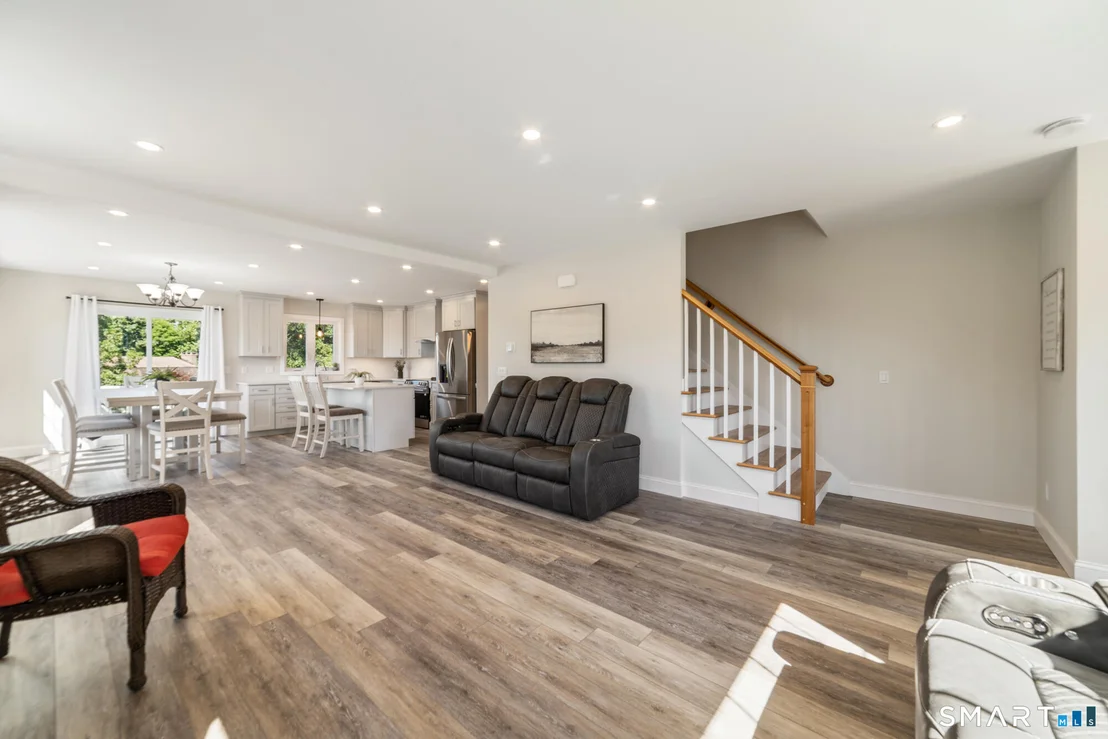 Photo of 85 Vanderbilt Road