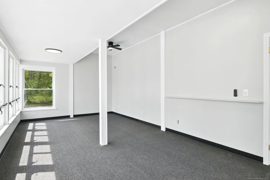Photo of 843 Overhill Drive