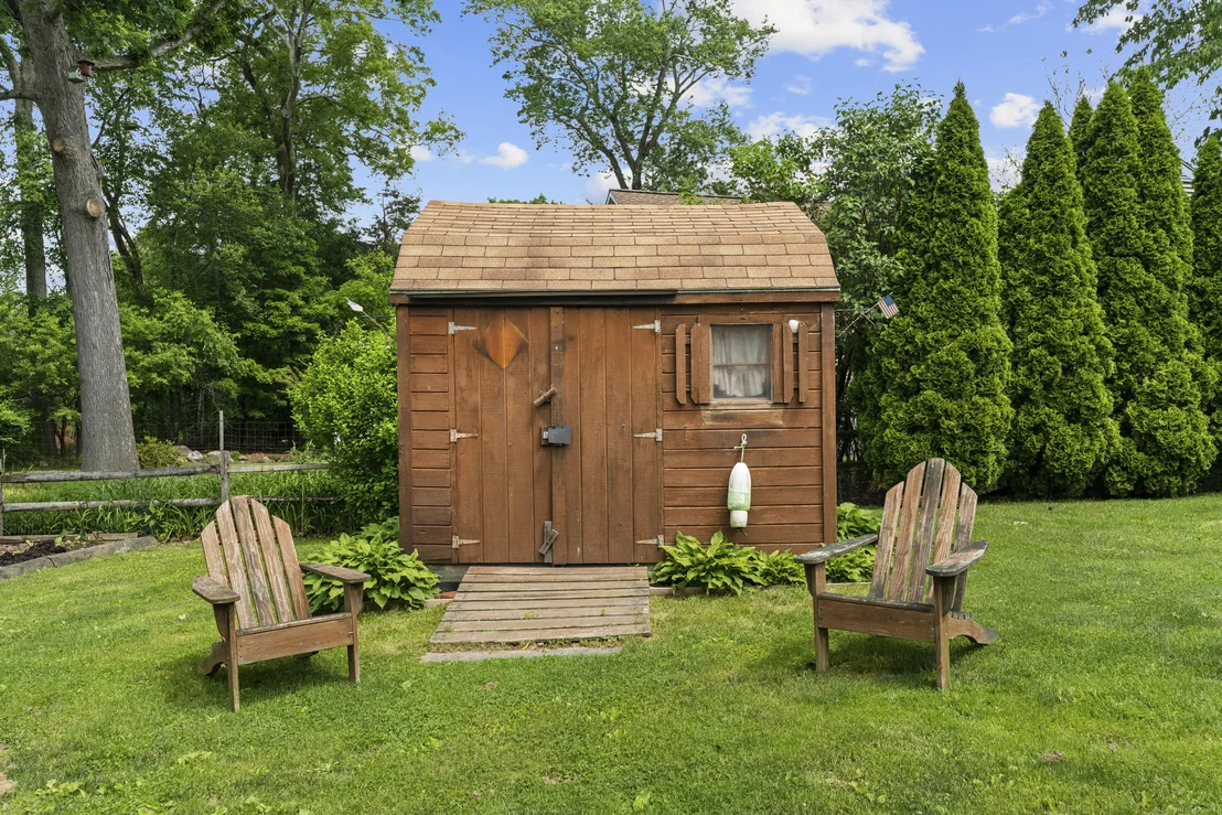 Photo of 252 Lakeview Drive