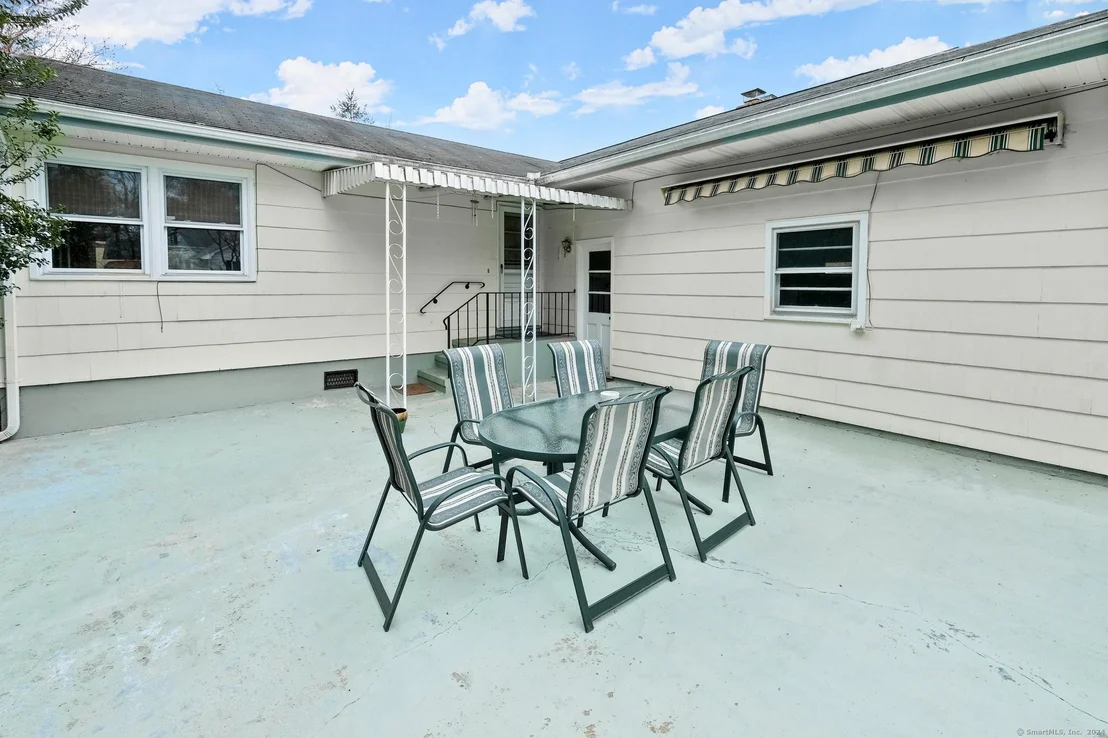 Photo of 90 Lu Manor Drive