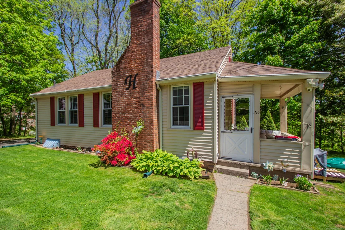 Photo of 65 Johnson Avenue