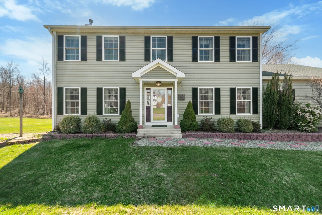 Photo of 18 Oakwood Drive