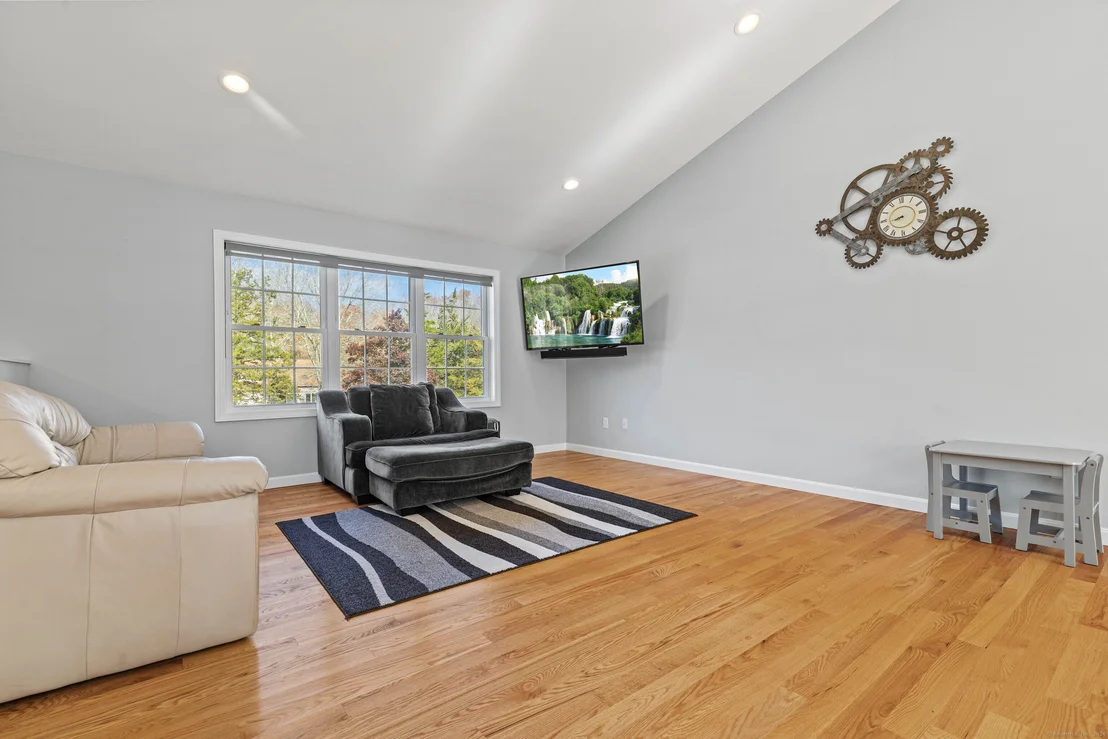 Photo of 4 Daisy Hill Drive