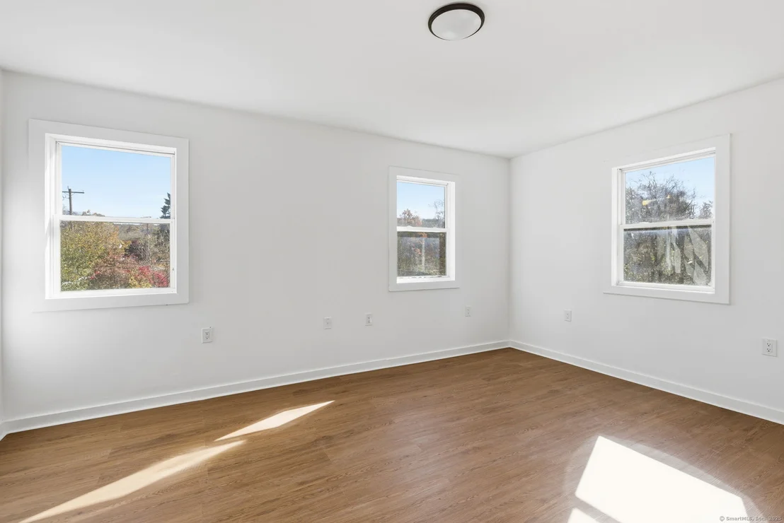 Photo of 18 Pautipaug Hill Road