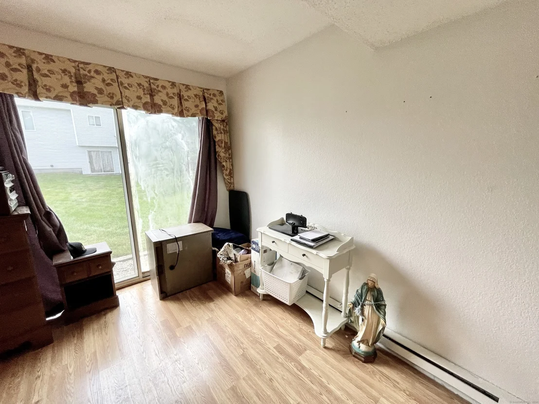 Photo of Unit 24A at 925 Oronoke Road