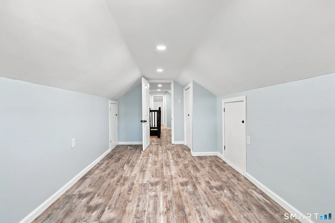 Photo of 75 Shore Road