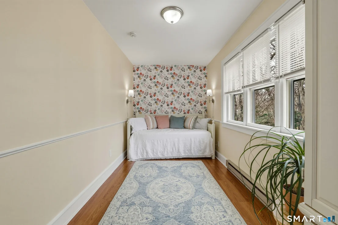 Photo of 365 Maple Avenue