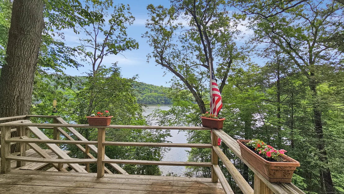Photo of 65 Bankside Trail
